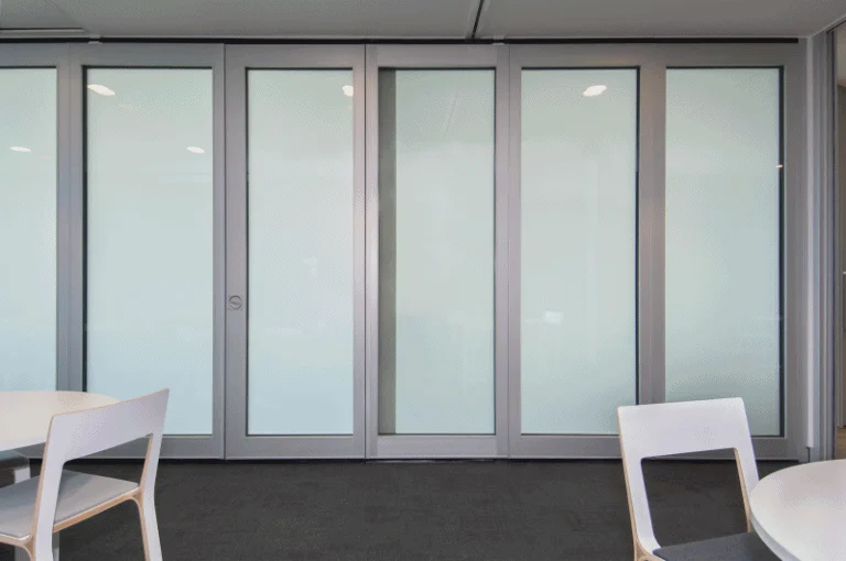 switchglass-operable-walls-off-on