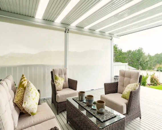 What Are The Best Type of Outdoor Blinds?