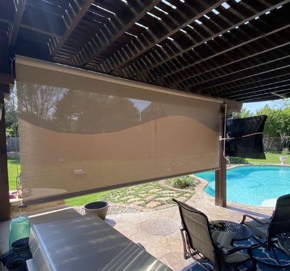 Manual Crank Operated Screens